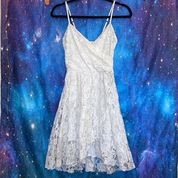 3/$65 Abercrombie And Fitch White Lace Dress size xs - Picture 1 of 11